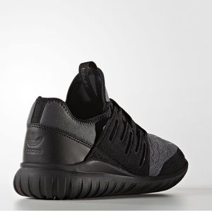 adidas tubular radial j